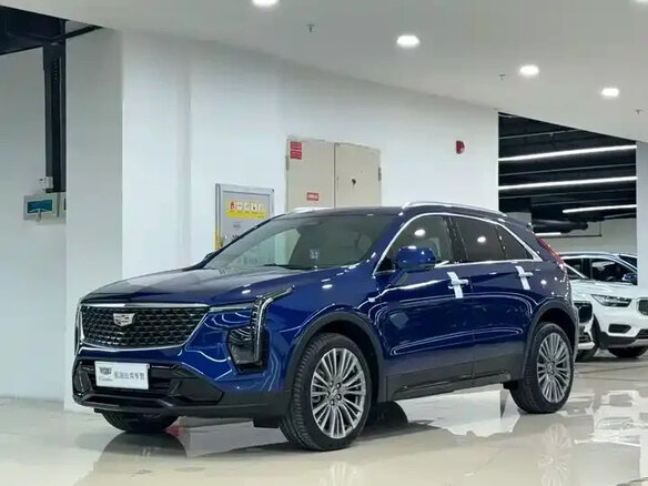 2024 Cadillac XT4 I Рестайлинг, синий, 3797099 рублей