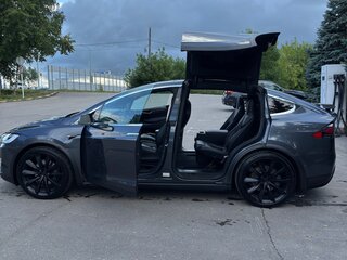 2018 Tesla Model X 75D I, серый, 4000000 рублей, вид 4