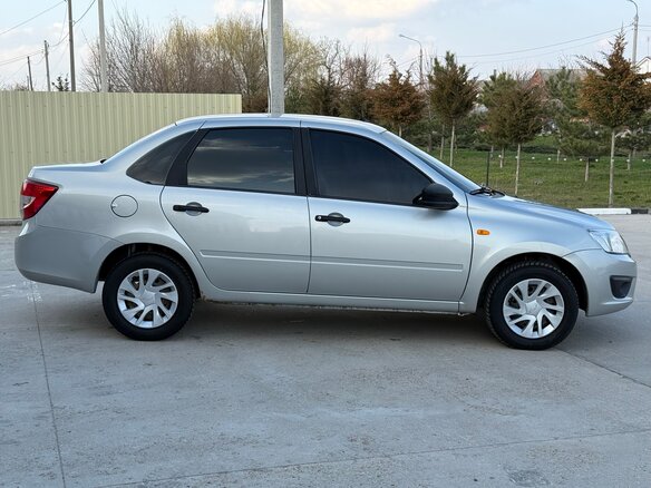 2016 Lada (ВАЗ) Granta I, серебристый, 500000 рублей - вид 6