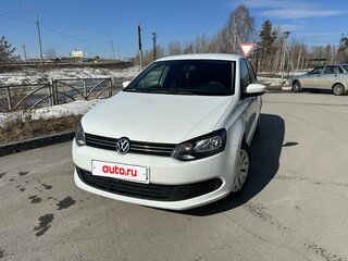 2014 Volkswagen Polo V, белый, 650000 рублей, вид 2
