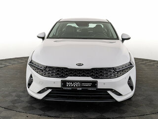 2021 Kia K5 III, белый, 2350000 рублей, вид 2