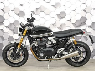 2025 Triumph Speed Twin, чёрный, 1777000 рублей, вид 4