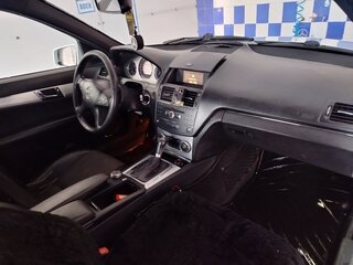 2008 Mercedes-Benz C-Класс 200 III (W204), белый, 700000 рублей, вид 3