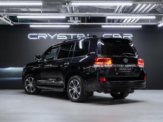 2020 Toyota Land Cruiser 200 Series Рестайлинг 2, чёрный, 9380000 рублей, вид 3