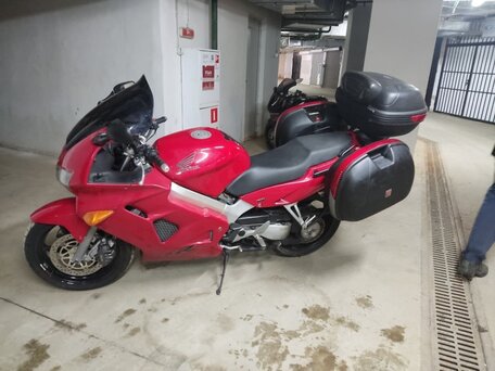 1999 Honda VFR 800, красный, 445000 рублей, вид 3