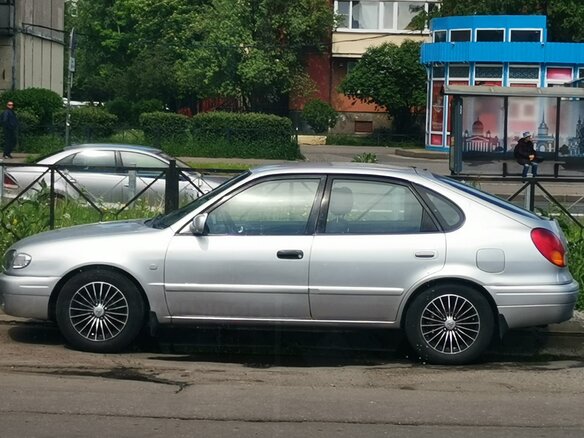 2000 Toyota Corolla VIII (E110) Рестайлинг, серебристый, 350000 рублей - вид 6