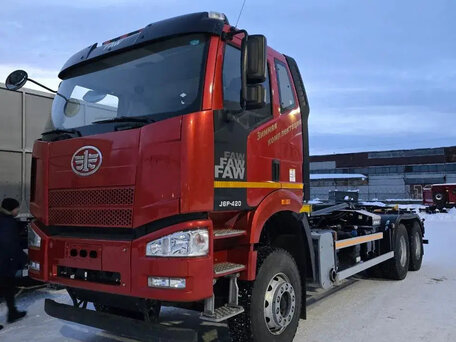 2023 FAW CA3250, красный, 13000000 рублей, вид 3