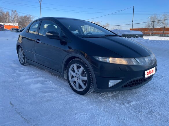 2007 Honda Civic VIII, чёрный, 450000 рублей - вид 3