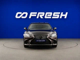 2018 Lexus LS 350 V, красный, 4349099 рублей, вид 3
