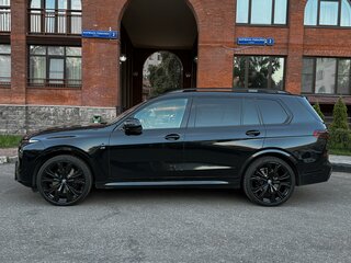 2022 BMW X7 40d I (G07) Рестайлинг, чёрный, 12990000 рублей, вид 4
