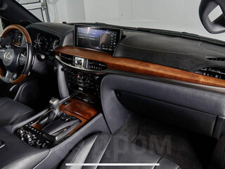 2018 Lexus LX 450d III Рестайлинг 2, белый, 8100000 рублей, вид 4