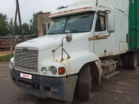 2000 Freightliner FLC, белый, 620000 рублей, вид 5