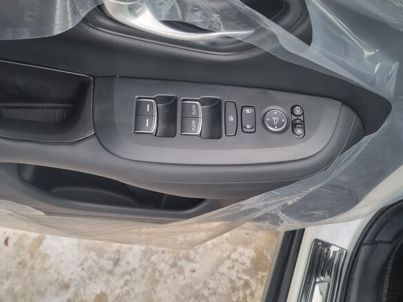 2025 Honda HR-V III (North America and China), белый, 3200000 рублей - вид 26