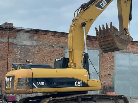 2008 Caterpillar 330, 7500000 рублей, вид 1