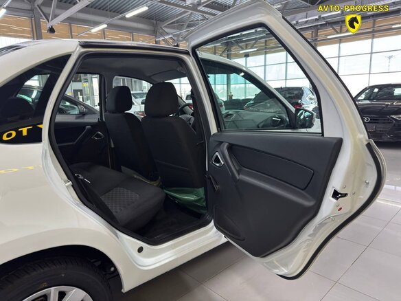 2025 Lada (ВАЗ) Granta I Рестайлинг, серебристый, 1060000 рублей - вид 8