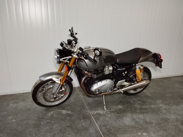 2019 Triumph Thruxton, серый, 1209000 рублей - вид 4