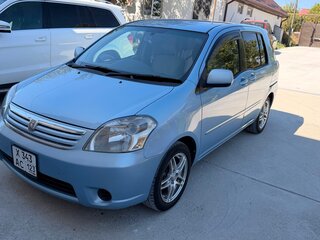 2003 Toyota Raum II, голубой, 590000 рублей, вид 3