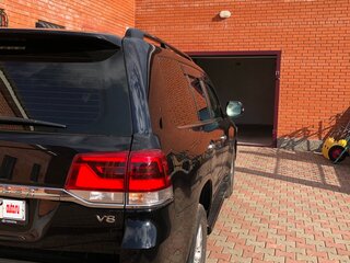 2016 Toyota Land Cruiser 200 Series Рестайлинг 2, чёрный, 6500000 рублей, вид 4