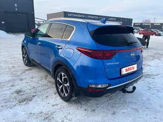 2019 Kia Sportage IV Рестайлинг, синий, 2600000 рублей, вид 3