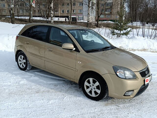 2011 Kia Rio II Рестайлинг, золотистый, 560000 рублей, вид 1