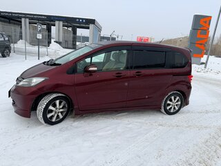 2009 Honda Freed I, красный, 1080000 рублей, вид 4