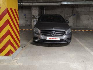 2013 Mercedes-Benz A-Класс 180 III (W176), серый, 1300000 рублей, вид 2