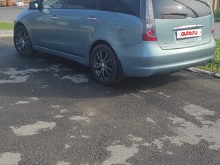 2007 Mitsubishi Grandis I, зелёный, 700000 рублей, вид 3