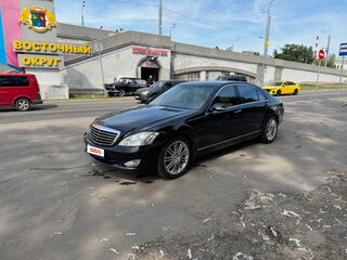 2006 Mercedes-Benz S-Класс 550 Long V (W221), чёрный, 1530000 рублей, вид 3