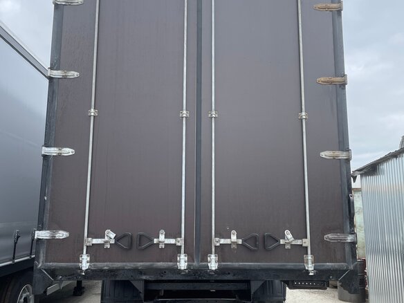 2021 Isuzu Forward (F-Series), серый, 4800000 рублей - вид 5