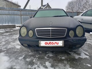 2001 Mercedes-Benz CLK-Класс 230 I (W208) Рестайлинг, чёрный, 370000 рублей, вид 1