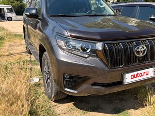 2021 Toyota Land Cruiser Prado 150 Series Рестайлинг 3, серый, 6400000 рублей, вид 2