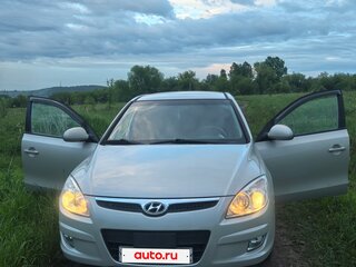 2011 Hyundai i30 I Рестайлинг, бежевый, 550000 рублей, вид 1