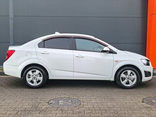 2014 Chevrolet Aveo II, белый, 799000 рублей, вид 3