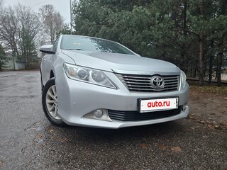 2012 Toyota Camry VII (XV50), серебристый, 1650000 рублей, вид 3