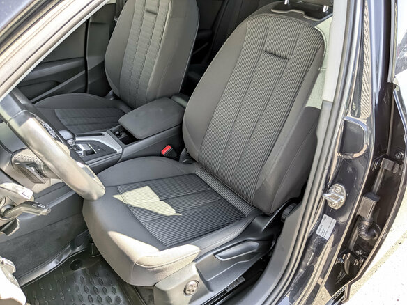 2018 Audi A4 V (B9), синий, 1530000 рублей - вид 19