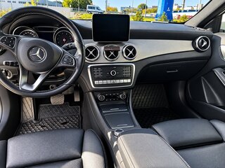 2018 Mercedes-Benz GLA 250 I (X156) Рестайлинг, белый, 2200000 рублей, вид 3