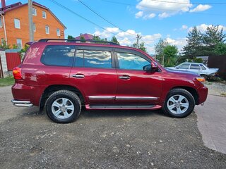 2013 Toyota Land Cruiser 200 Series Рестайлинг 1, красный, 3150000 рублей, вид 4