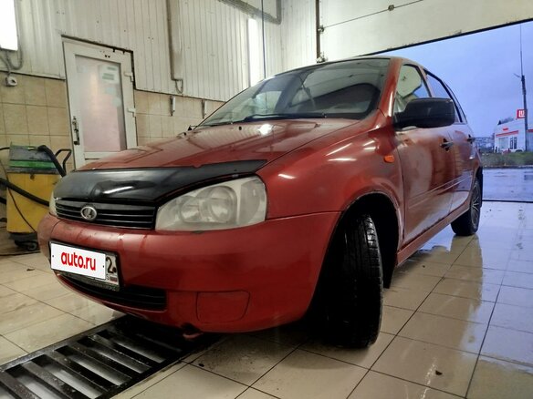 2010 Lada (ВАЗ) Kalina I, красный, 179999 рублей