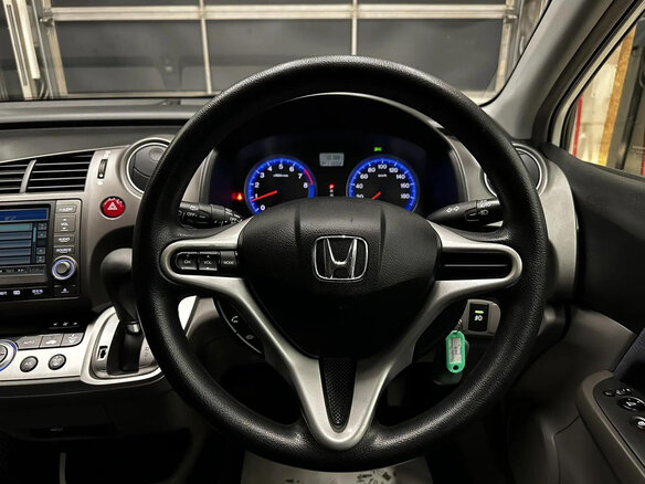 2009 Honda Stream II Рестайлинг, белый, 1290000 рублей - вид 8