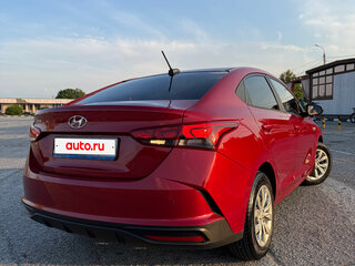 2022 Hyundai Solaris II Рестайлинг, красный, 1800000 рублей, вид 3