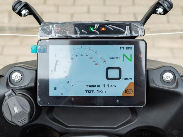 2025 Benelli TRK 702 X, зелёный, 709000 рублей - вид 7