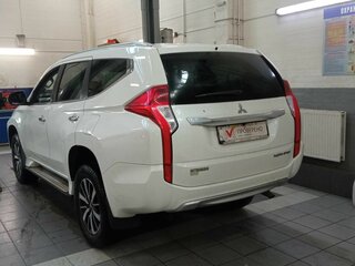 2017 Mitsubishi Pajero Sport III, белый, 2370000 рублей, вид 4