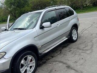 2004 BMW X5 4.4i I (E53) Рестайлинг, серебристый, 930000 рублей, вид 3