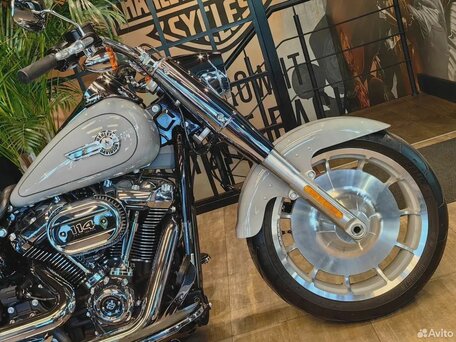 2024 Harley-Davidson Fat Boy, серый, 3300000 рублей, вид 4