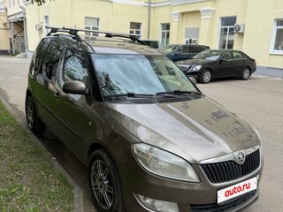 2013 Skoda Roomster I Рестайлинг, коричневый, 1100000 рублей, вид 3