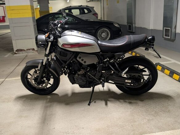 2020 Yamaha XSR700, серебристый, 750000 рублей - вид 9