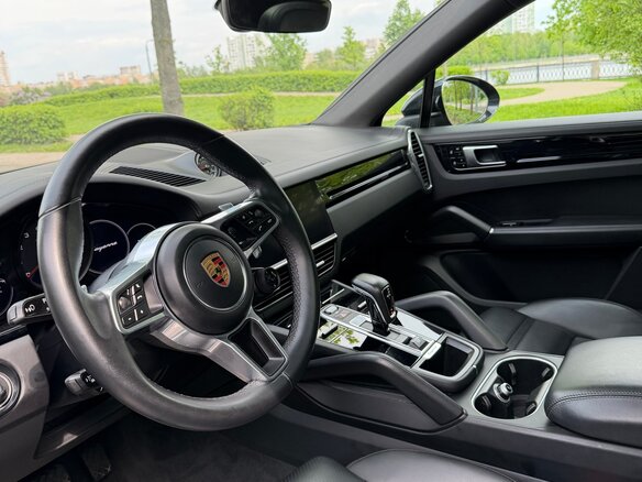 2020 Porsche Cayenne Coupé III, чёрный, 8500000 рублей - вид 8