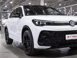 2025 Volkswagen Tiguan L Pro III (China Market), белый, 5000000 рублей, вид 3