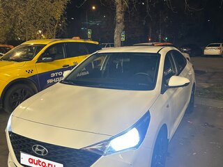 2021 Hyundai Solaris II Рестайлинг, белый, 1265000 рублей, вид 2