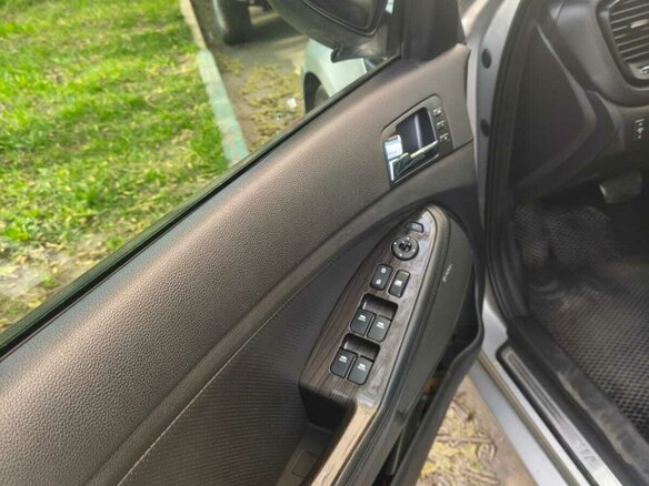 2013 Kia Optima III Рестайлинг, серебристый, 1100000 рублей - вид 17